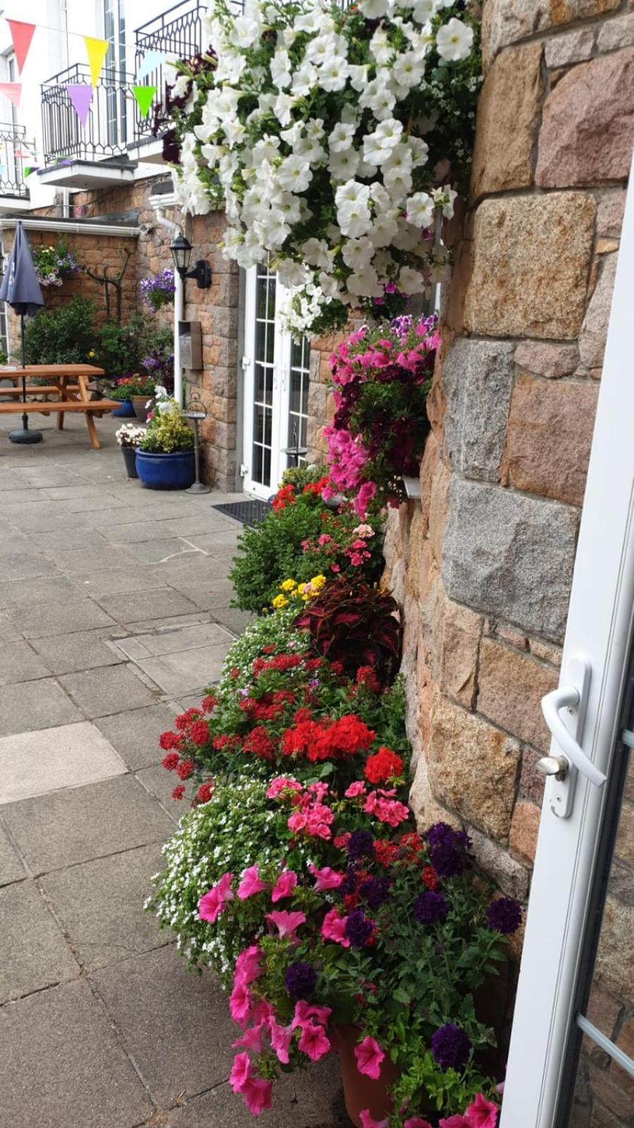 The Prince Of Wales Hotel St Ouen's المظهر الخارجي الصورة